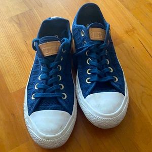 Navy weave women’s converse